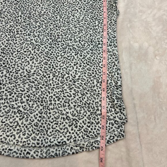 Bobeau Black White Animal Print Women Blouse Medium - Picture 6 of 8